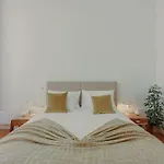 Luxury Apartment In Flores By Kobi