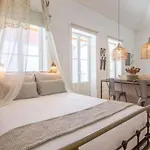 157 Flores Apartment