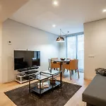 Primrose 1Br Delight W Parking By Lovelystay