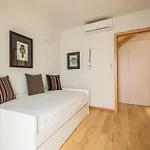 Insitu Trindade By Guestify
