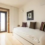 Insitu Trindade By Guestify
