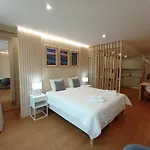 715 Gale Apartment Wi-Fi, Estacionamento