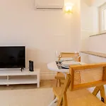 Urban House Marques By Lovelystay