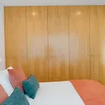 Oporto Yellow Apartments
