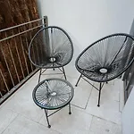 Downtown Terrace Flat With Ac And Patio - Feel Like A Local