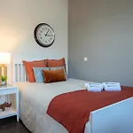 Host Wise - Impressive Restful Houses