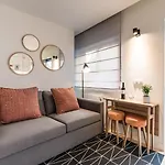 Guestready - Three Mirrors