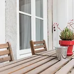 Guestready - Lofted Getaway In Downtown Porto