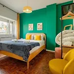Guestready - Back To Little World