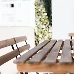 Guestready - City Retreat With A Balcony