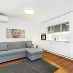Bombarda Apartments II By Innkeeper