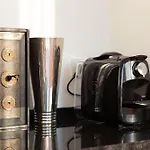 Lovelystay - Penthouse Balcony Apartment