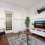 Host Wise - Rustic Central Flats