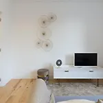 Guestready - Cosy And Modern Apartment 4Mins From Metro