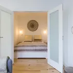Guestready - Cosy And Modern Apartment 4Mins From Metro