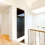 Porto Downtown Studio With Balcony