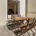 Guestready - City & Beach Garden Home