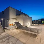 Guestready - Top Floor Lodge With A Stunning View