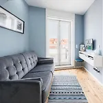 Guestready - The Other Side