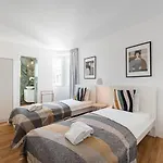 Guestready - Relaxing Moment In A Vibrant City