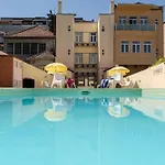 733 Costa Cabral Metro Residence