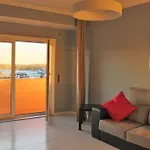 Сomfortable Apartments And Free Garage Parking