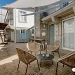 Fine Arts Studios By Olala Homes