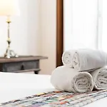 Suites In Flores