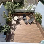 Almada Studios & Suites