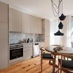 Stylish Apartment In City Center