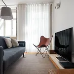 Stylish Apartment In City Center