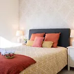 Host Wise - Central Private Flats - Terrace