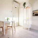 Host Wise - Central Private Flats - Terrace