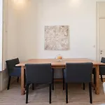 Host Wise - Modern Comfy Flat