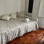 Relogio Guest House
