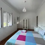 Relogio Guest House