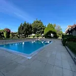 Swimming Pool Apartment With Private Garage