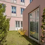 The Downtown Charming Apartments