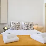 Fine Art Apartments City Center