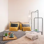 Host Wise - Quiet Colourful House - Garden