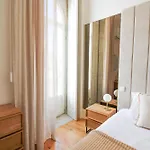 Luxurious Flat In City Center By Lovelystay