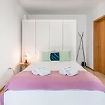Guestready - Sunny Terrace In Downtown Porto