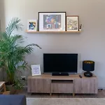 Dvnest - Premium 1Br Apartment With River View!