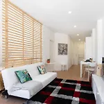 Host Wise - Modern Bright Studio