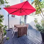 Bluetile Sol Apartment