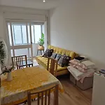 Com Conforto Na Lapa, Porto