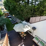 Bmyguest - The Marquis Luxury Garden Apartment