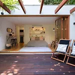 Bmyguest - The Marquis Luxury Garden Apartment