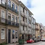 Host Wise - Colourful Cozy Flat