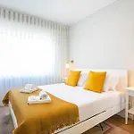 3Br Apartment In Santa Catarina By Lovelystay